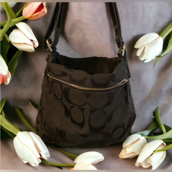 Coach Hobo Signature Bag - Picture 2 of 6